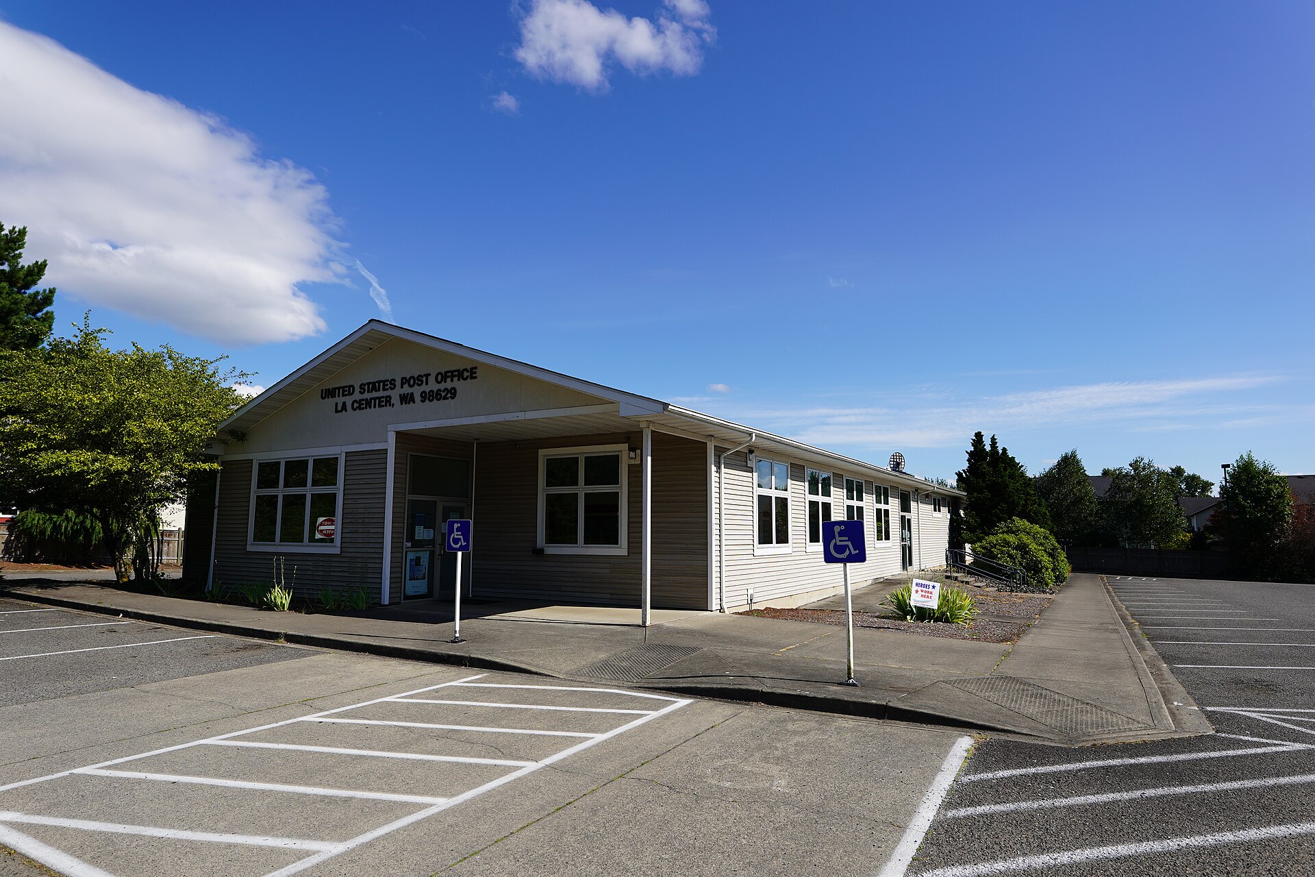 The U.S. Post Office in La Center, WA